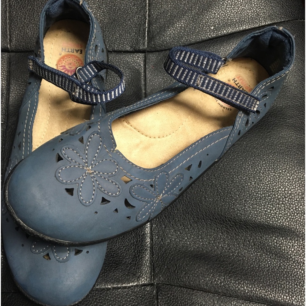 Women’s blue Earth Spirit Mary Janes!